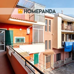 Appartamento luminoso con balconi e terrazzo di copertura
