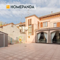 Casa Ristrutturata con cortile privato e terrazzo - Costanzana (VC)