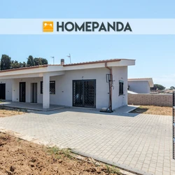 Villa nuova costruzione con tre camere,  box auto e giardino