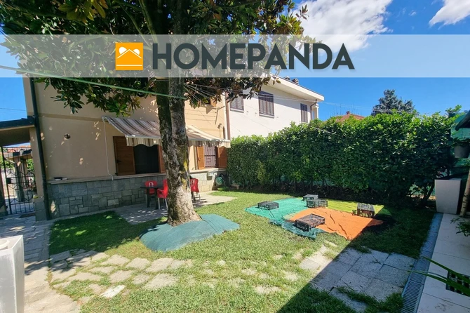 Moncalieri strada Maiole, Elegante villetta con giardino