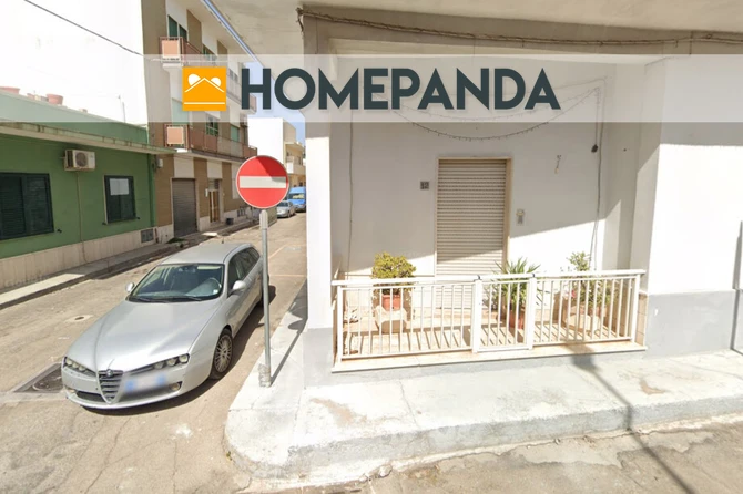 Ampio appartamento con giardino e doppio box a Lecce