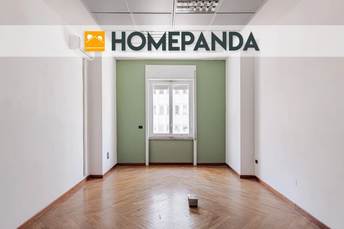Ampio appartamento in Napoli Centro