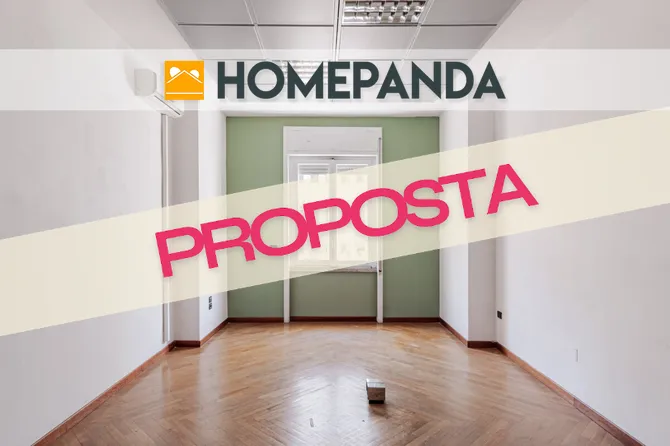 Ampio appartamento in Napoli Centro