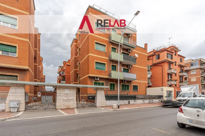 Box, Via Pietro Maffi 87  Roma